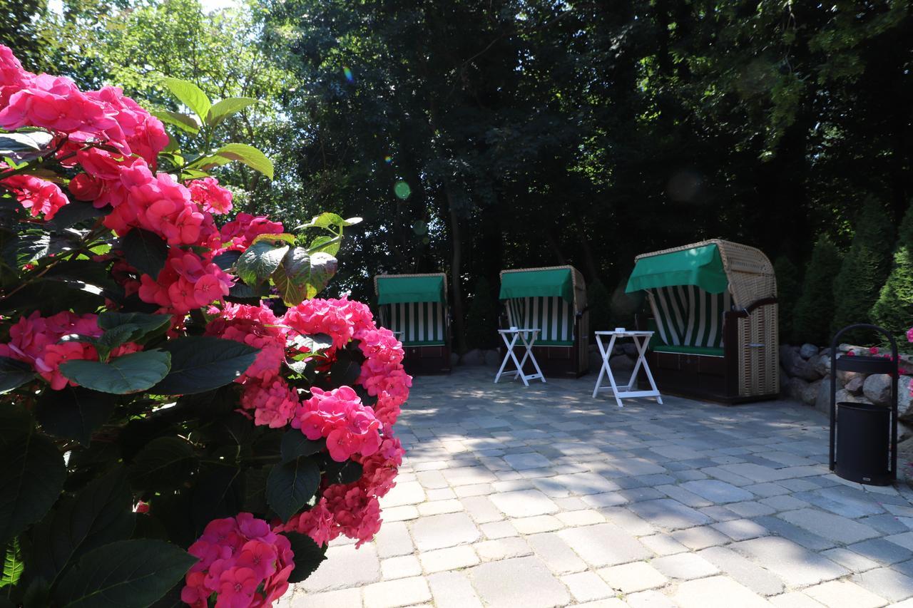 Hotel Ostseeresidenz Cammann เกรอมิทซ์ ภายนอก รูปภาพ